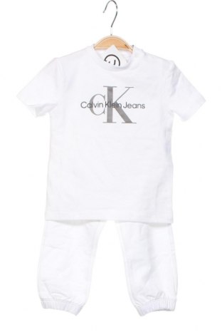 Детски комплект Calvin Klein Jeans, Размер 9-12m/ 74-80 см, Цвят Бял, Цена 119,00 лв.