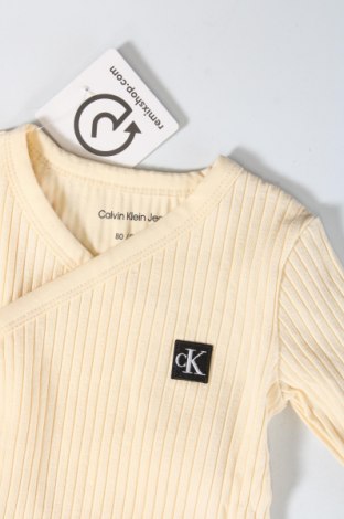 Παιδικό σύνολο Calvin Klein Jeans, Μέγεθος 9-12m/ 74-80 εκ., Χρώμα Εκρού, Τιμή 44,69 €