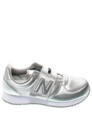 Детски обувки New Balance, Размер 32, Цвят Сребрист, Цена 34,10 лв.