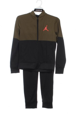 Παιδικό αθλητικό σύνολο Air Jordan Nike, Μέγεθος 10-11y/ 146-152 εκ., Χρώμα Μαύρο, Τιμή 61,34 €