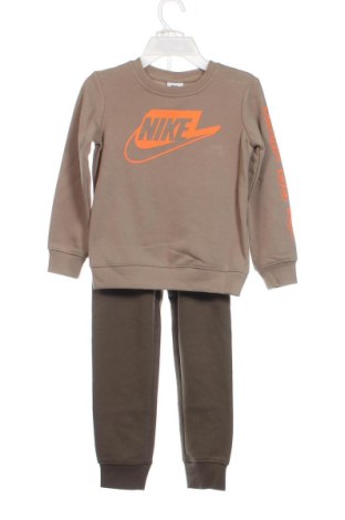 Детски спортен екип Nike, Размер 4-5y/ 110-116 см, Цвят Бежов, Цена 79,20 лв.