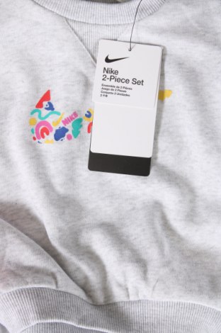 Детски спортен екип Nike, Размер 18-24m/ 86-98 см, Цвят Сив, Цена 79,00 лв.