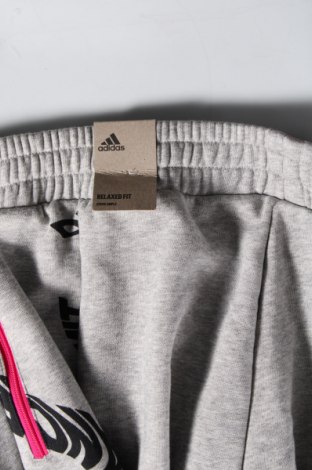 Kinder Sporthose Adidas, Größe 13-14y/ 164-168 cm, Farbe Grau, Preis 28,35 €