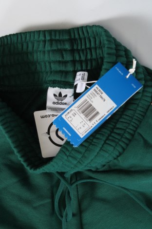 Pantaloni de trening, pentru copii Adidas, Mărime 14-15y/ 168-170 cm, Culoare Verde, Preț 112,26 Lei