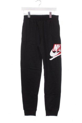 Pantaloni de trening, pentru copii Air Jordan Nike, Mărime 14-15y/ 168-170 cm, Culoare Negru, Preț 160,00 Lei