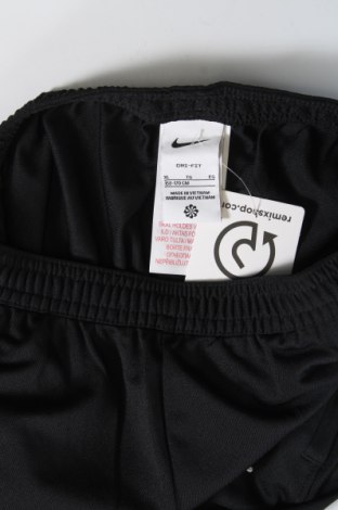 Pantaloni de trening, pentru copii Nike, Mărime 12-13y/ 158-164 cm, Culoare Negru, Preț 194,74 Lei