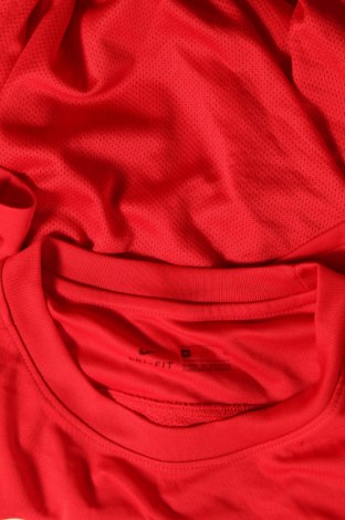 Мъжка тениска Nike, Размер XL, Цвят Червен, Цена 58,90 лв.