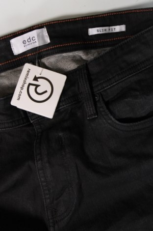 Męskie jeansy Edc By Esprit, Rozmiar M, Kolor Czarny, Cena 23,61 zł