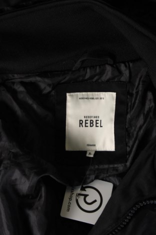 Férfi mellény Redefined Rebel, Méret XL, Szín Fekete, Ár 8 677 Ft