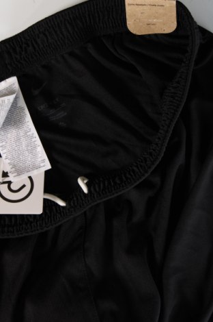 Мъжки къс панталон Nike, Размер XXL, Цвят Черен, Цена 77,00 лв.