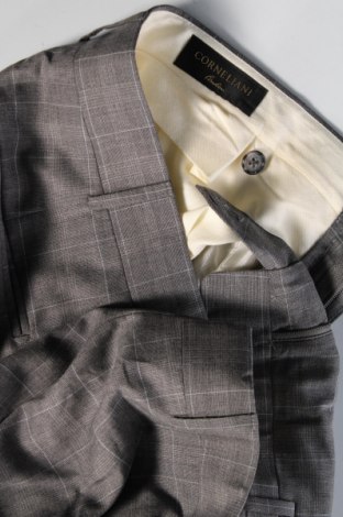 Мъжки панталон Corneliani, Размер XL, Цвят Сив, Цена 25,48 лв.