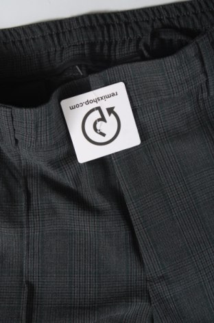 Herrenhose Devred 1902, Größe M, Farbe Mehrfarbig, Preis € 4,74