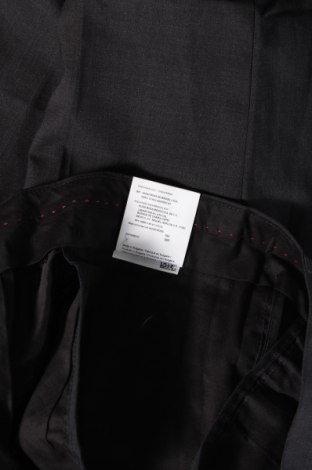 Herrenhose Hugo Boss, Größe M, Farbe Grau, Preis 95,34 €