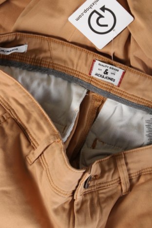 Мъжки панталон Jack & Jones, Размер M, Цвят Бежов, Цена 20,91 лв.