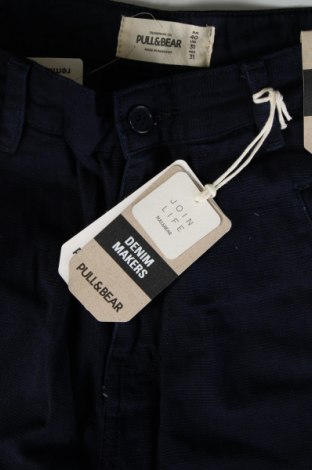 Мъжки панталон Pull&Bear, Размер M, Цвят Син, Цена 16,56 лв.