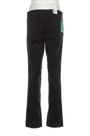 Pantaloni de bărbați United Colors Of Benetton, Mărime M, Culoare Negru, Preț 305,92 Lei