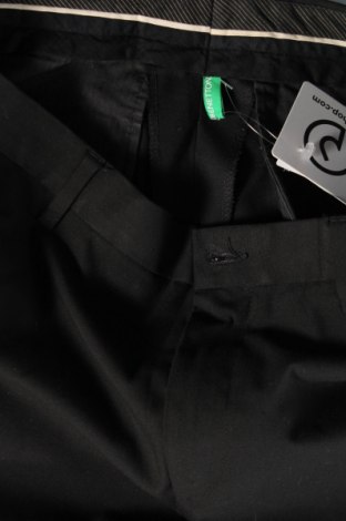Męskie spodnie United Colors Of Benetton, Rozmiar M, Kolor Czarny, Cena 131,14 zł