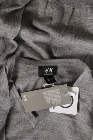 Herrenpullover H&M, Größe S, Farbe Grau, Preis 32,01 €