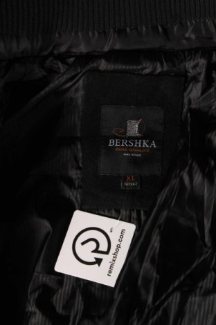 Pánský kabát  Bershka, Velikost XL, Barva Černá, Cena  802,00 Kč