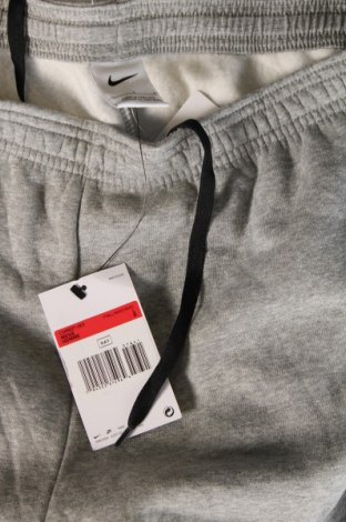 Pánske tepláky Nike, Veľkosť L, Farba Sivá, Cena  38,35 €