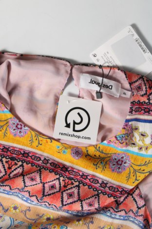 Рокля Desigual, Размер XL, Цвят Многоцветен, Цена 187,00 лв.