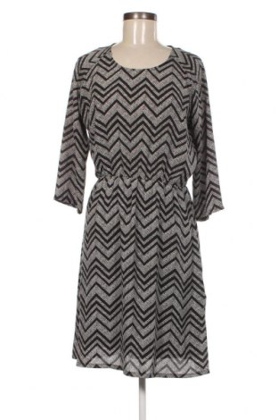 Kleid Esmara, Größe M, Farbe Mehrfarbig, Preis 6,67 €