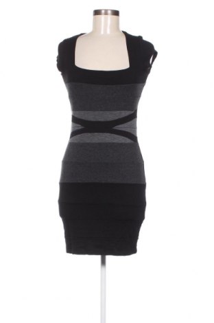 Kleid Formul@, Größe M, Farbe Schwarz, Preis € 4,24