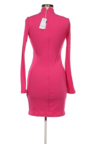 Φόρεμα Guess, Μέγεθος M, Χρώμα Ρόζ , Τιμή 87,65 €
