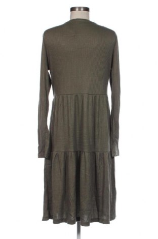 Kleid Janina, Größe M, Farbe Grün, Preis 20,18 €