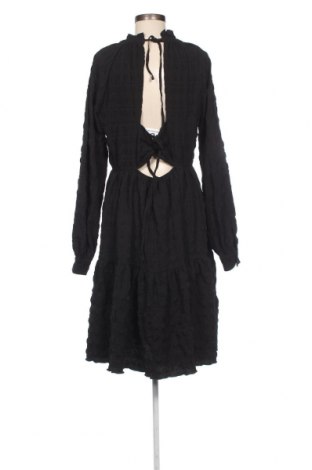 Kleid NA-KD, Größe M, Farbe Schwarz, Preis 6,35 €