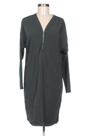 Kleid One Two, Größe M, Farbe Grün, Preis 33,40 €