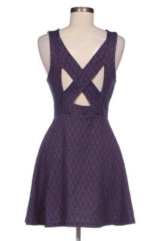 Φόρεμα Pull&Bear, Μέγεθος L, Χρώμα Πολύχρωμο, Τιμή 8,07 €