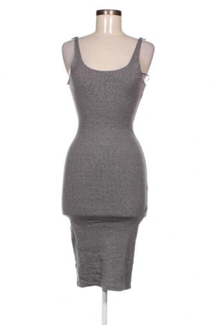 Kleid Pull&Bear, Größe M, Farbe Grau, Preis 12,11 €
