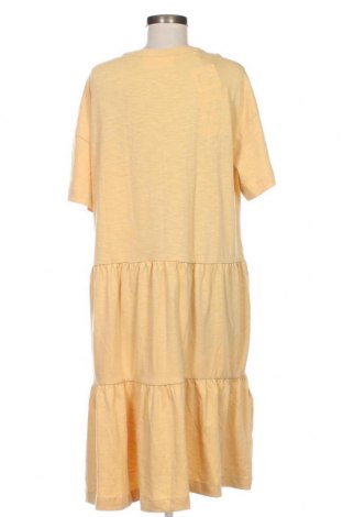 Φόρεμα Selected Femme, Μέγεθος M, Χρώμα Κίτρινο, Τιμή 40,48 €