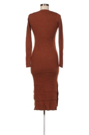 Kleid Stradivarius, Größe S, Farbe Braun, Preis € 20,18