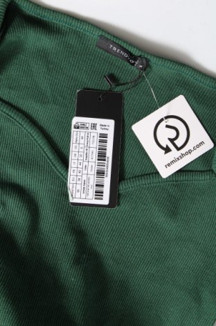 Kleid Trendyol, Größe M, Farbe Grün, Preis 10,58 €