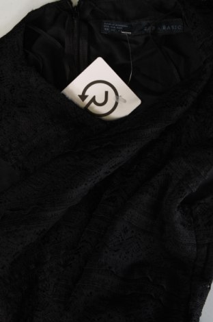 Рокля Zara, Размер XS, Цвят Черен, Цена 18,70 лв.