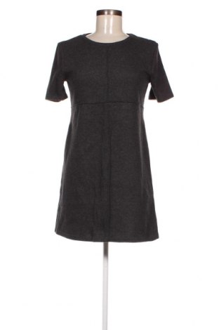 Kleid Zara, Größe M, Farbe Grau, Preis 11,27 €