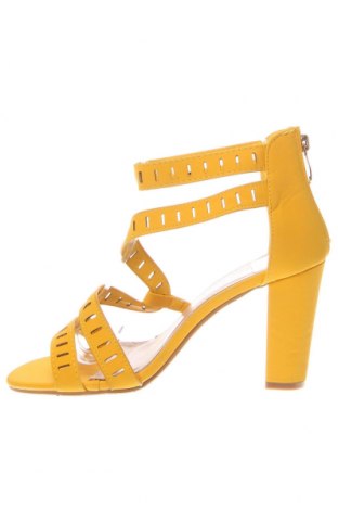 Sandalen, Größe 38, Farbe Gelb, Preis € 22,18