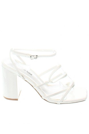 Sandalen Boohoo, Größe 38, Farbe Weiß, Preis 15,98 €