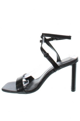 Sandalen Pretty Little Thing, Größe 41, Farbe Schwarz, Preis 31,96 €