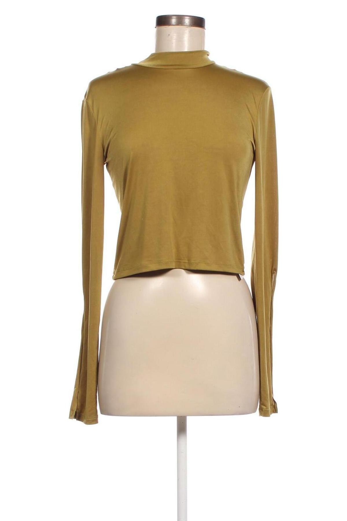 Дамска блуза Pull&Bear, Размер L, Цвят Зелен, Цена 8,80 лв.