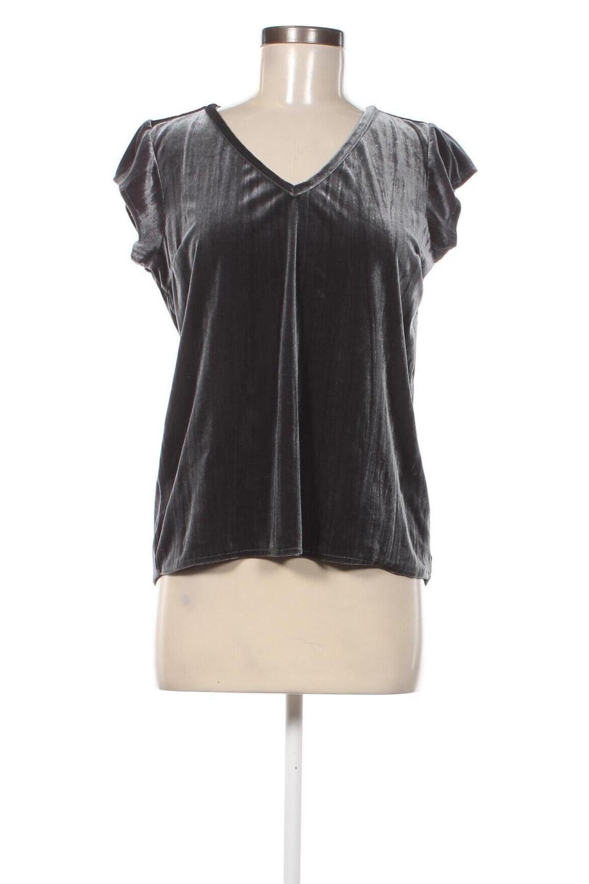 Дамска блуза Saint Tropez, Размер S, Цвят Сив, Цена 59,93 лв.