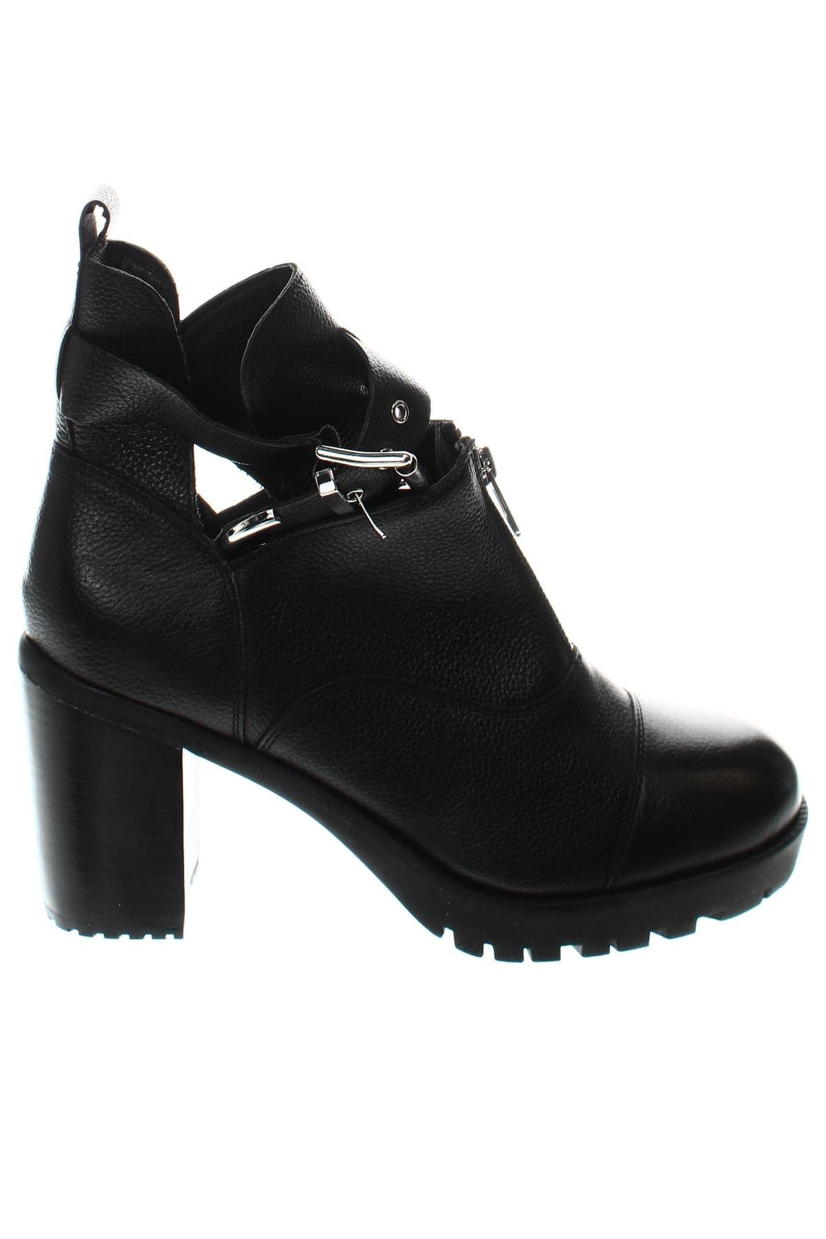 Dámské boty  Bronx, Velikost 41, Barva Černá, Cena  1 636,00 Kč