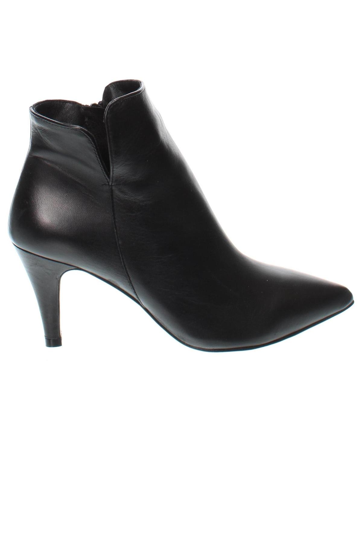 Damen Stiefeletten Elodie, Größe 38, Farbe Schwarz, Preis € 88,66