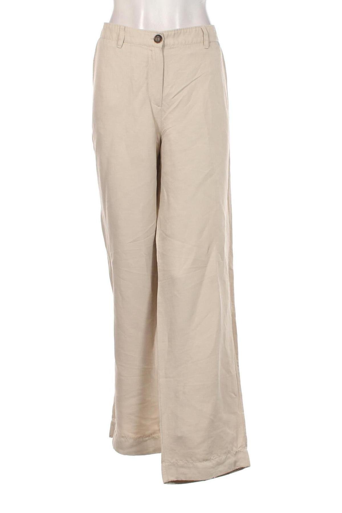 Дамски панталон Marc Cain, Размер XL, Цвят Бежов, Цена 157,00 лв.