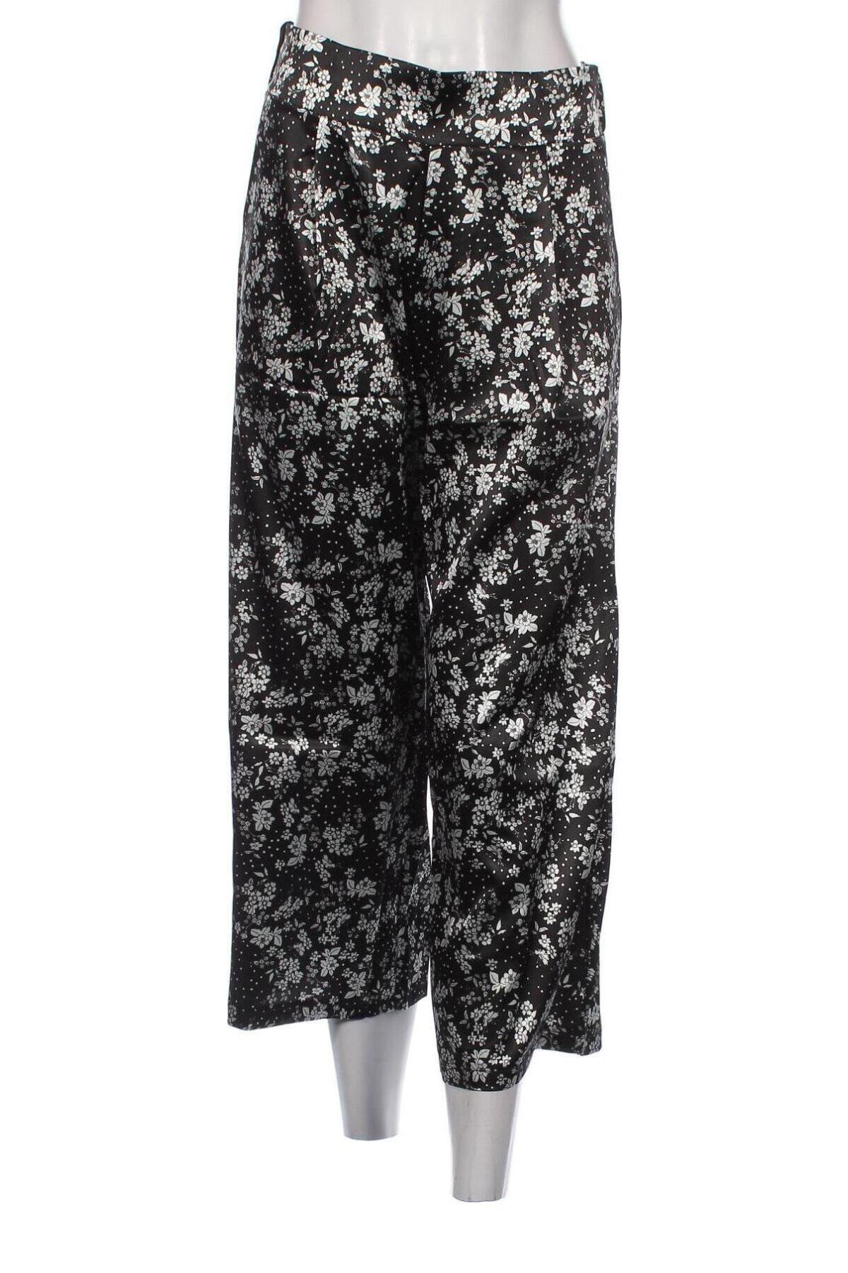 Pantaloni de femei Rinascimento, Mărime S, Culoare Negru, Preț 97,50 Lei