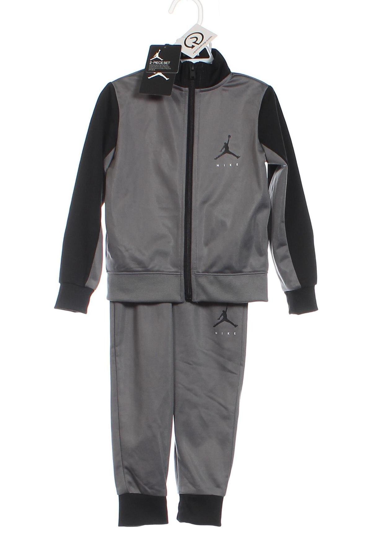 Kinder Sportanzug Air Jordan Nike, Größe 18-24m/ 86-98 cm, Farbe Mehrfarbig, Preis 40,82 €