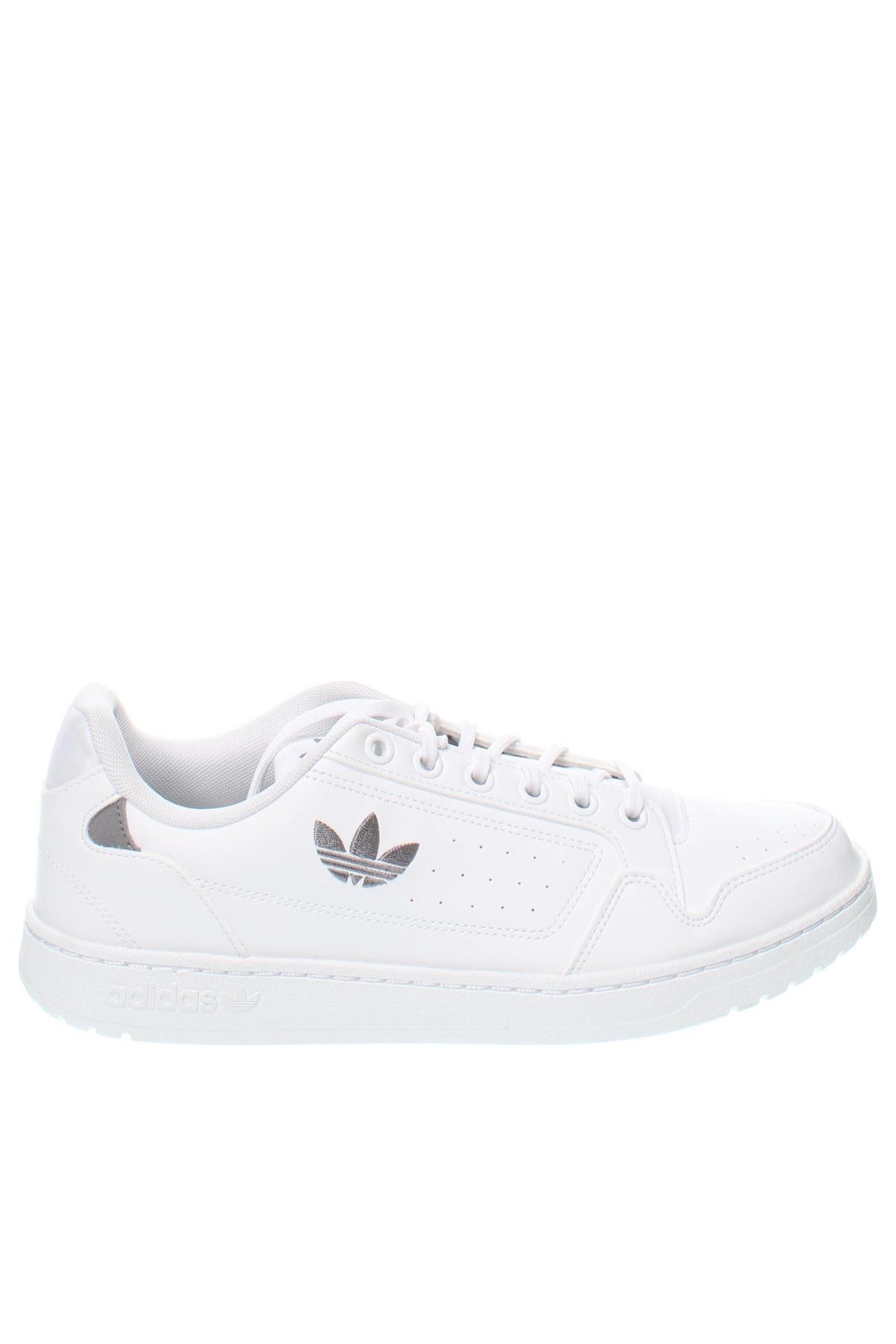 Мъжки обувки Adidas Originals, Размер 44, Цвят Бял, Цена 158,34 лв.