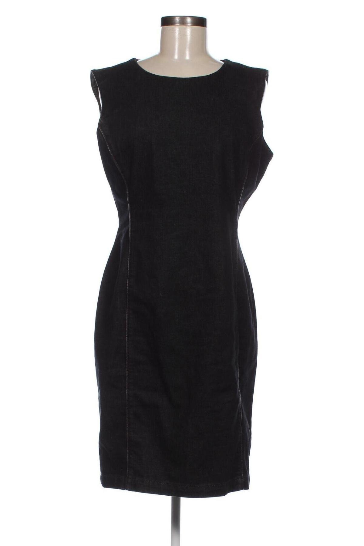 Rochie Armani Jeans, Mărime M, Culoare Negru, Preț 1.217,73 Lei